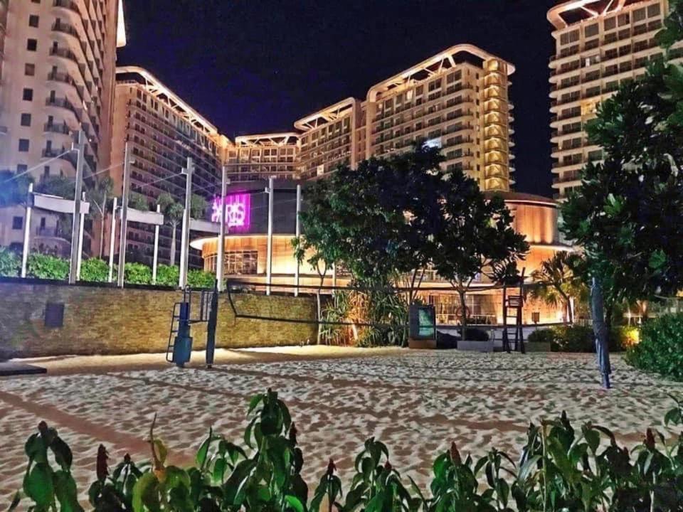 Azure Urban Resort A3 Near Airport Mall With Balcony Wavepool Manila Bagian luar foto