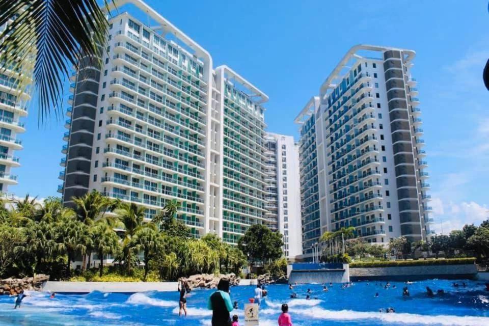 Azure Urban Resort A3 Near Airport Mall With Balcony Wavepool Manila Bagian luar foto