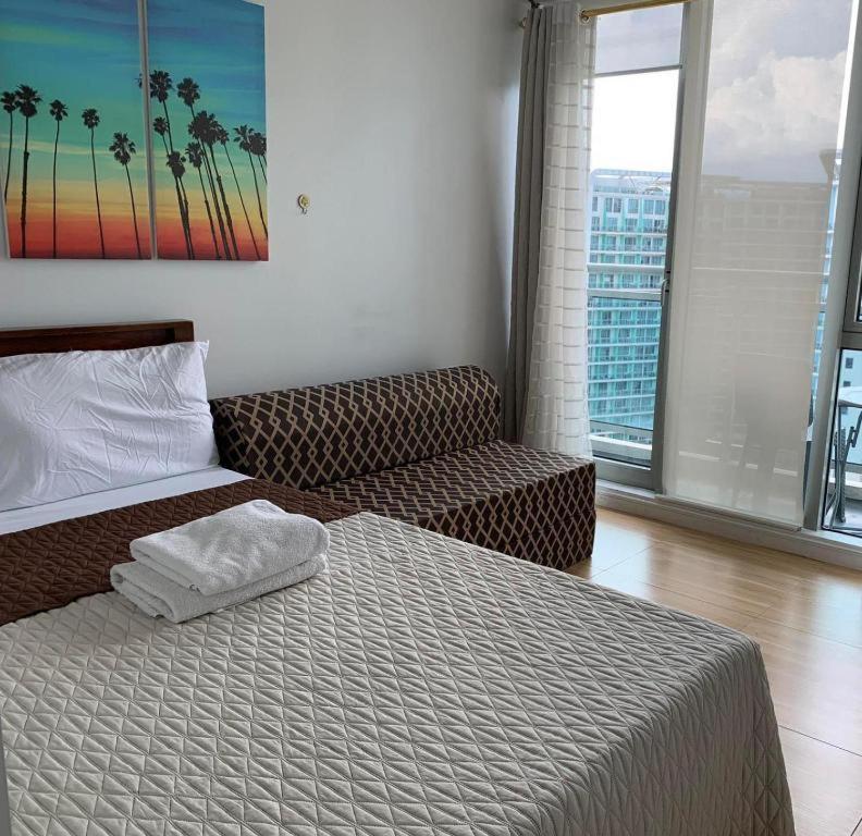 Azure Urban Resort A3 Near Airport Mall With Balcony Wavepool Manila Bagian luar foto