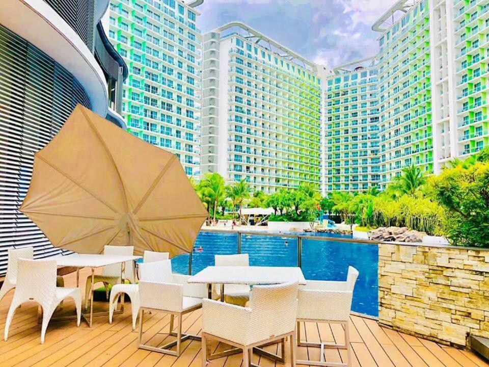 Azure Urban Resort A3 Near Airport Mall With Balcony Wavepool Manila Bagian luar foto