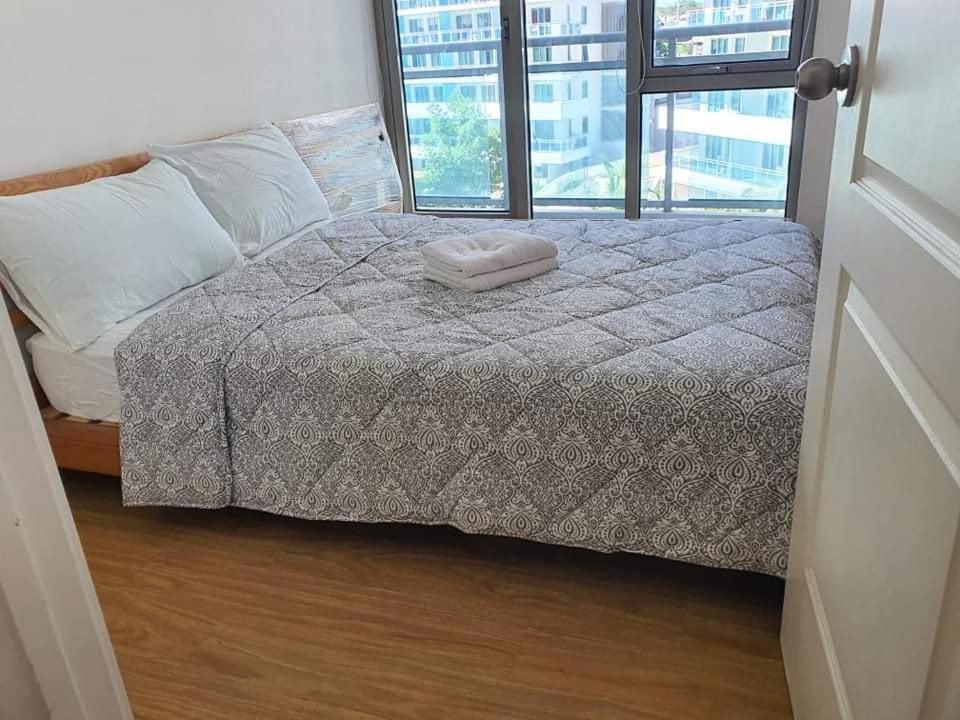 Azure Urban Resort A3 Near Airport Mall With Balcony Wavepool Manila Bagian luar foto